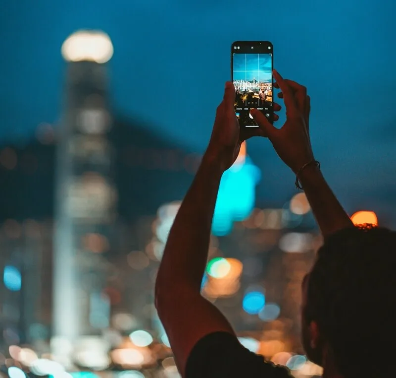 スマホの特徴を生かした技術画像