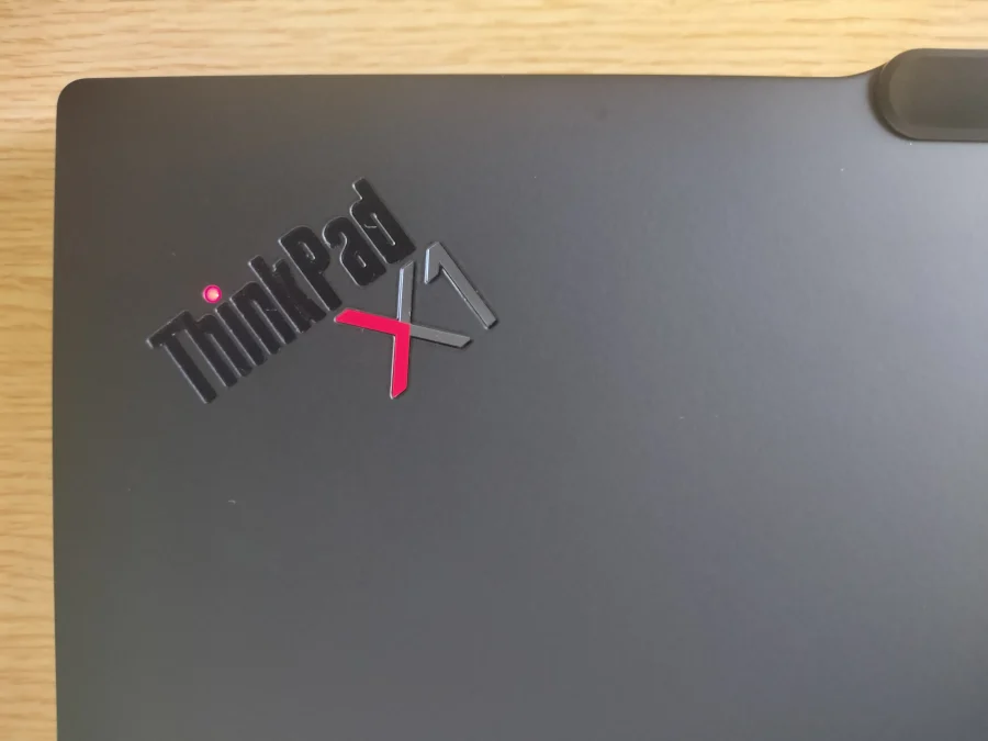 ThinkPad X1天板画像