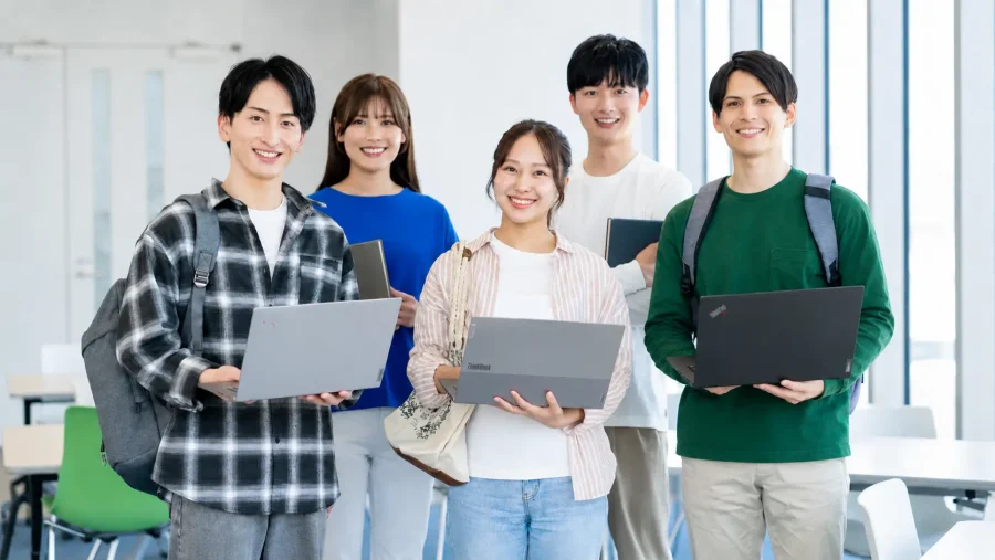 キャンパスライフとLenovoノートパソコンイメージ