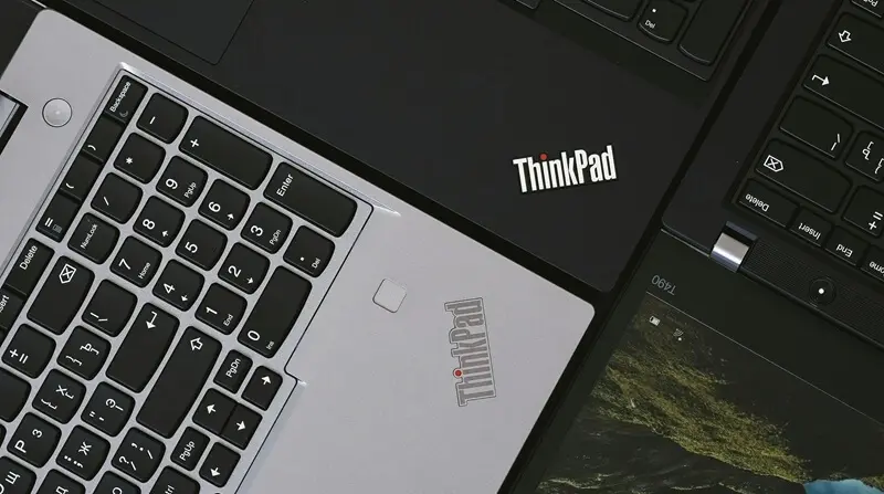 ThinkPadノートパソコン画像