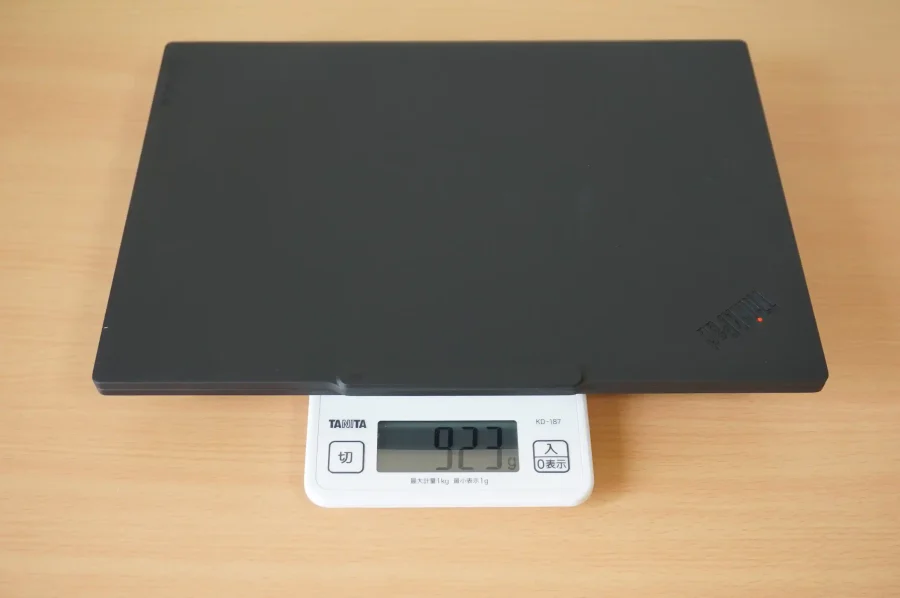 ThinkPad X13 Gen 6 重量923g